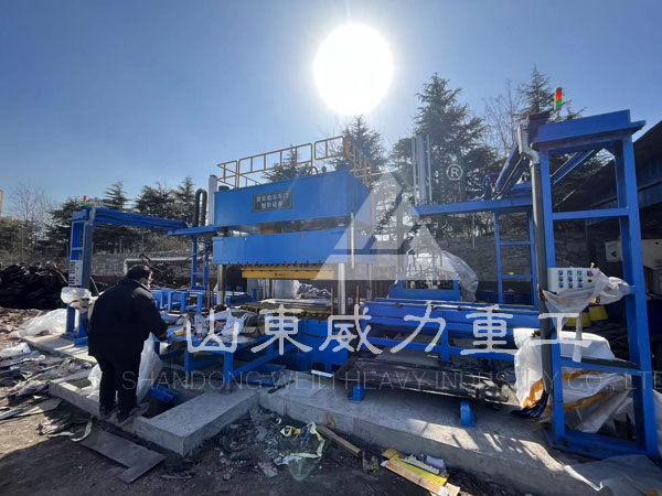 630噸整形校正油壓機用戶現(xiàn)場